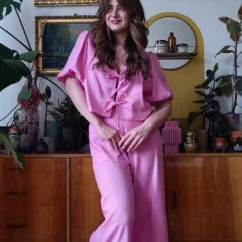 różowe spodnie z falbanką to moje